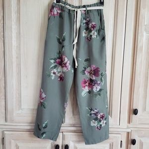 M made in Italy pants